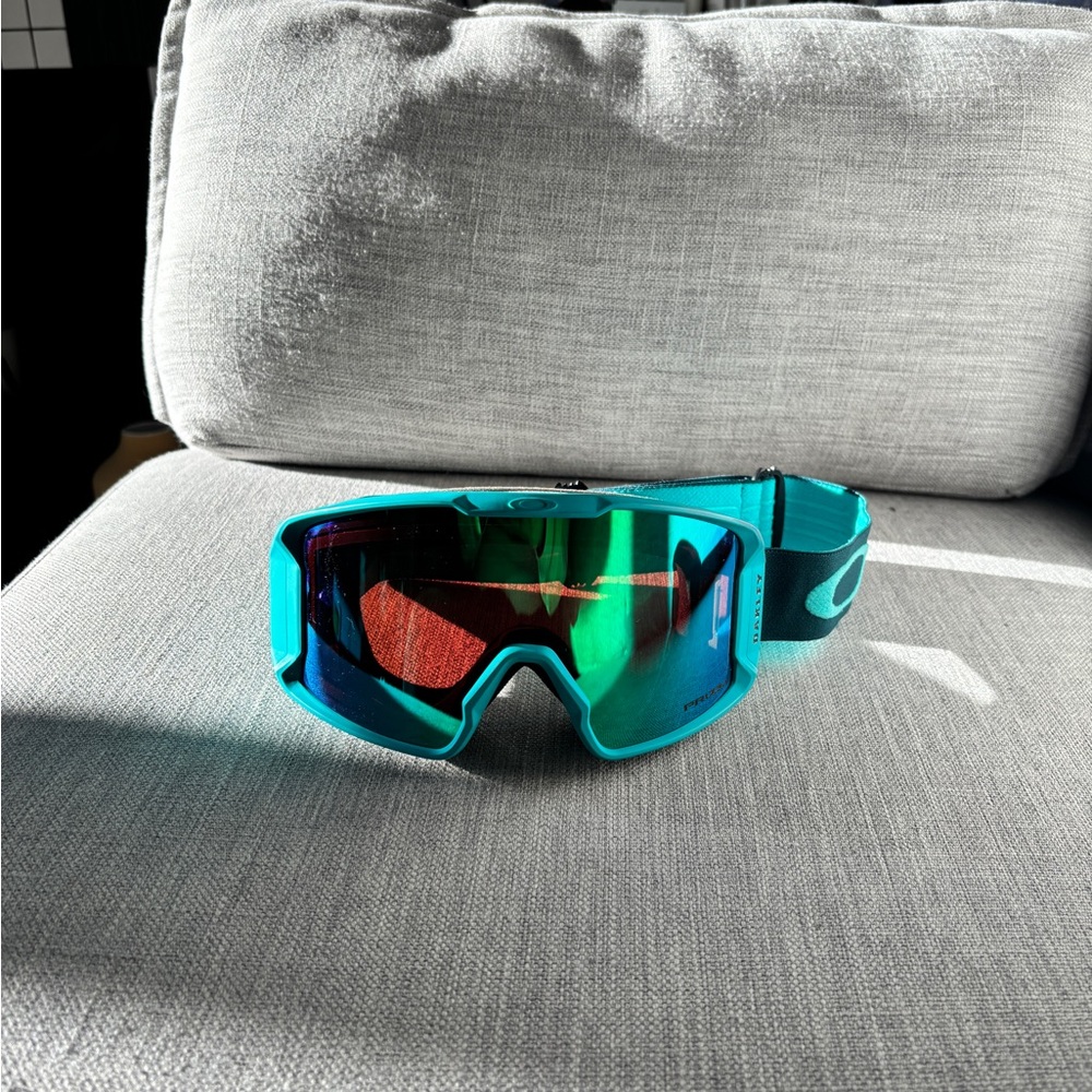 Oakley Lineminer XM Women’s ski goggles